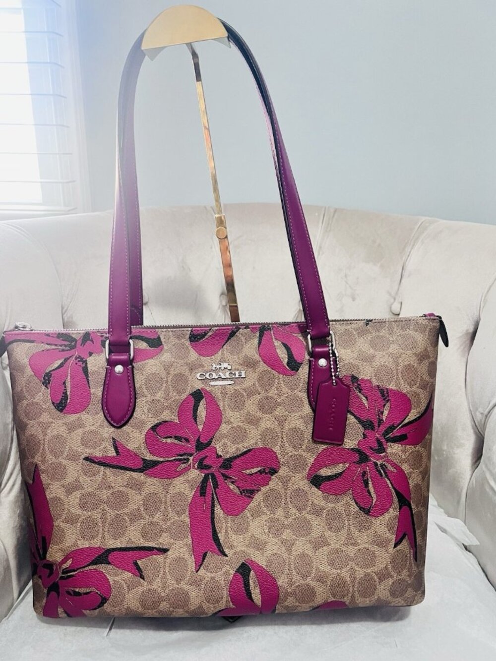 NWT Coach Gallery Tote Bag Handbag Purse Signature Bow Print CZ174 Brown Pink